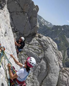 Via alpinistica sul fantastico calcare del Gran Sasso, con la guida Lorenzo Trento