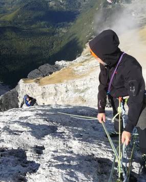 Stage di arrampicata su vie multipitch sportive con la guida alpina Lorenzo Trento