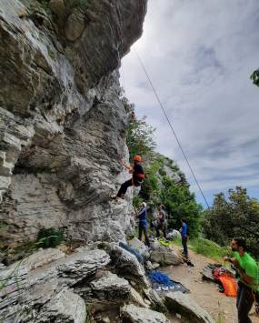 Corso base di arrampicata sportiva su roccia con la guida Lorenzo Trento