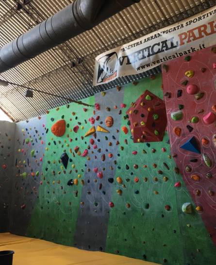 La palestra vertical park festeggia quest'anno il  10° anno di attività