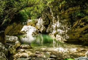 Il Fantastico Mondo delle Gole del Salinello e della Montagna dei Fiori con Strike Adventure