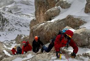 Direttissima Invernale al Corno Grande con Strike Adventure
