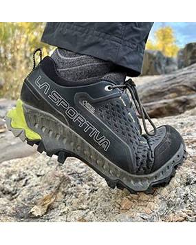 Cammini diversi... climi diversi... stessa calzatura!