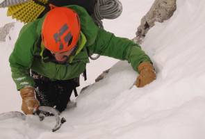 Corso avanzato di alpinismo invernale con la guida alpina Lorenzo Trento Corso avanzato di alpinismo invernale con la guida alpina Lorenzo Trento