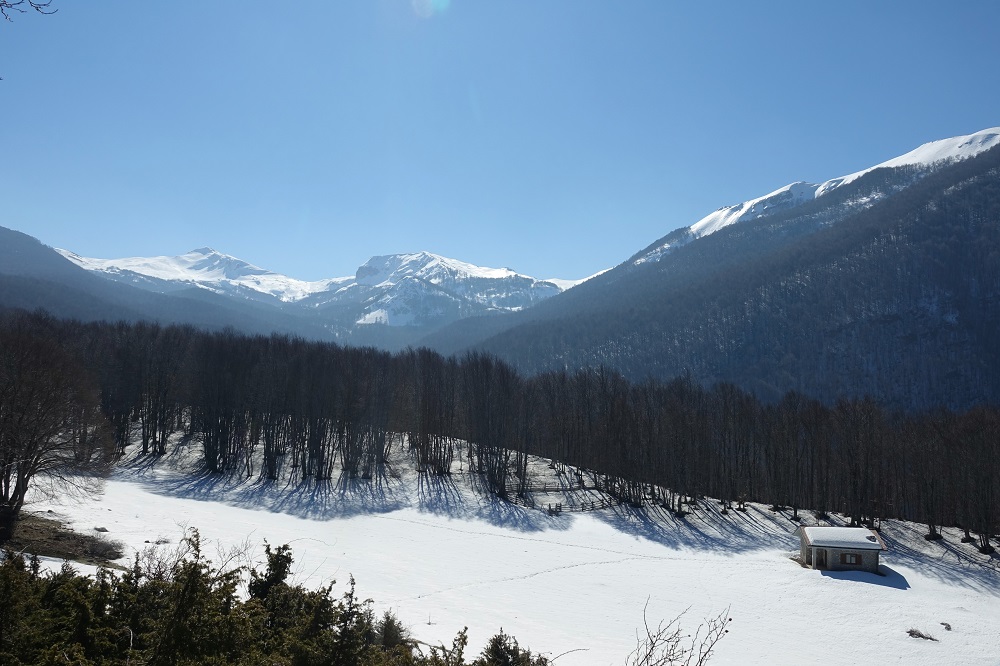 escursione san rocco omino si tiene su corda su falesia